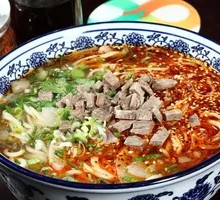 Potato and Beef Stir-Fried Noodles
