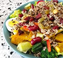 Black Pepper Beef Quinoa Salad
