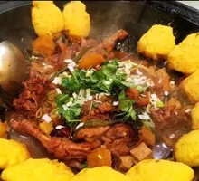 Stewed Goose in Iron Pot