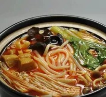 Four Meat, Three Vegetables Rice Noodles