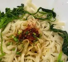 Oil-Poured Noodles