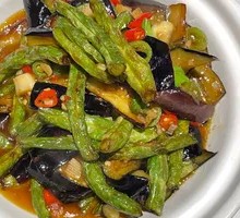 Stir-fried long beans with eggplant