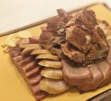 Smoked and Braised Mixed Sausage Platter