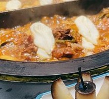 Stewed Goose in Iron Pot