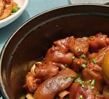 Beer-Steamed Pork Knuckles