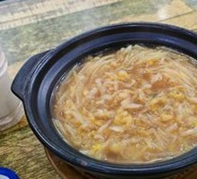 Sour Cabbage and Potato Shallow Pot