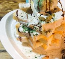Matcha Love Golden Brick Honey Toast