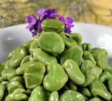 Braised Broad Beans in Clay Pot