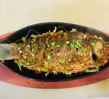 Sautéed Crucian Carp on Iron Plate