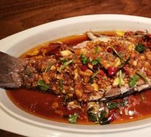 Braised Big Carp with Garlic Sauce