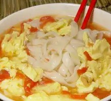 Wood Ear Mushroom and Tomato Noodle Soup