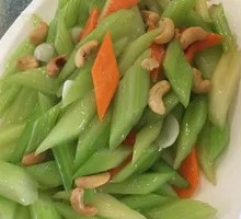 Stir-Fried Asparagus, Lily Bulbs and Cashews