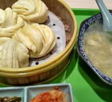 Pork Belly and Pickled Cabbage Soup