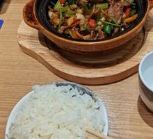 Stir-Fried Beef with Yellow Onion