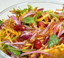 Stir-Fried Bean Sprouts with Three Threads