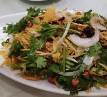 Stir-Fried Bean Sprouts with Three Threads