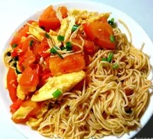 鸡蛋柿子汤面
