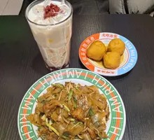 Hong Kong-style Dry-Fried Beef Rice Noodles