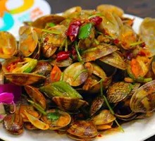 Spicy Stir-Fried Clams