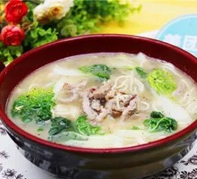 Shredded Pork and Spinach Noodles
