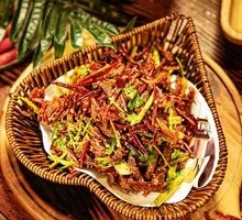 Spicy Shredded Pork with Paper-thin Slices