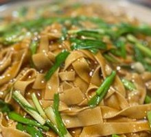 Stir-fried Tofu Sheets with Garlic Shoots