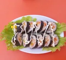 Enoki Mushroom Seaweed Rice Roll