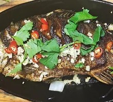 Sautéed Crucian Carp on Iron Plate