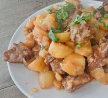 Stewed Pork Ribs with Potatoes
