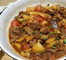 Beef Stewed with Tomato and Potato