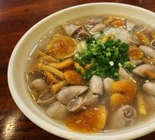 Slippery Mushroom and Sausage with Rice Noodles