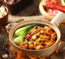 Spicy Frog Claypot Rice