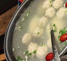 Hand-Chopped Meatballs with Fresh Vegetables