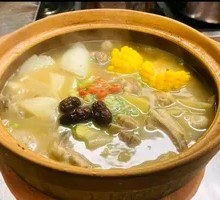滋补羊肉煲