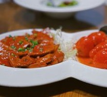 Pork with Shrimp-stuffed Lotus Seeds