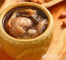 Pork Tail Stew in Clay Pot