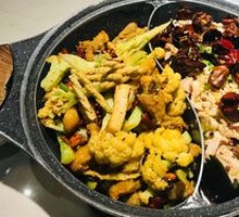 Crispy Fish and Frog Hot Pot