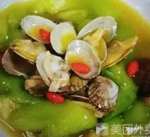 Stir-Fried Clams with Aromatics