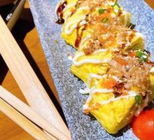 Cheesy Omelette with Molten Center