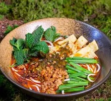 Yunnan Roast Pork Sauce Rice Noodles