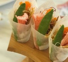 White Jade Hand Roll
