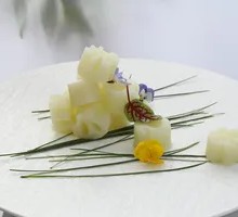 Honghu Fruit Lotus