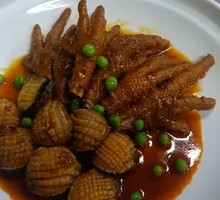 Abalone and Chicken Feet