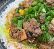 Braised Pork Ribs with Fermented Black Beans in Clay Pot Rice