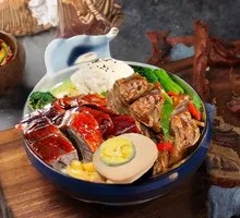 Roast Duck and Beef Noodle Rice