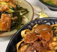 Stir-Fried Beef with Knife-Cut Noodles