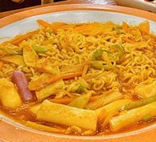 Ramen and Rice Cake