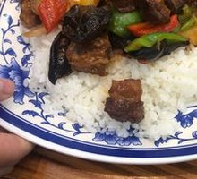 Braised Beef with Potato Noodles (Rice)