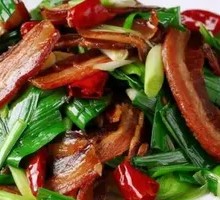Stir-fried腊肉 with Garlic Shoots