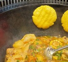 Stewed Pork Ribs in Iron Pot